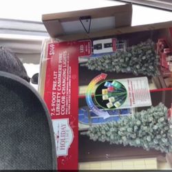 7.5 Ft Christmas Tree And Decorations