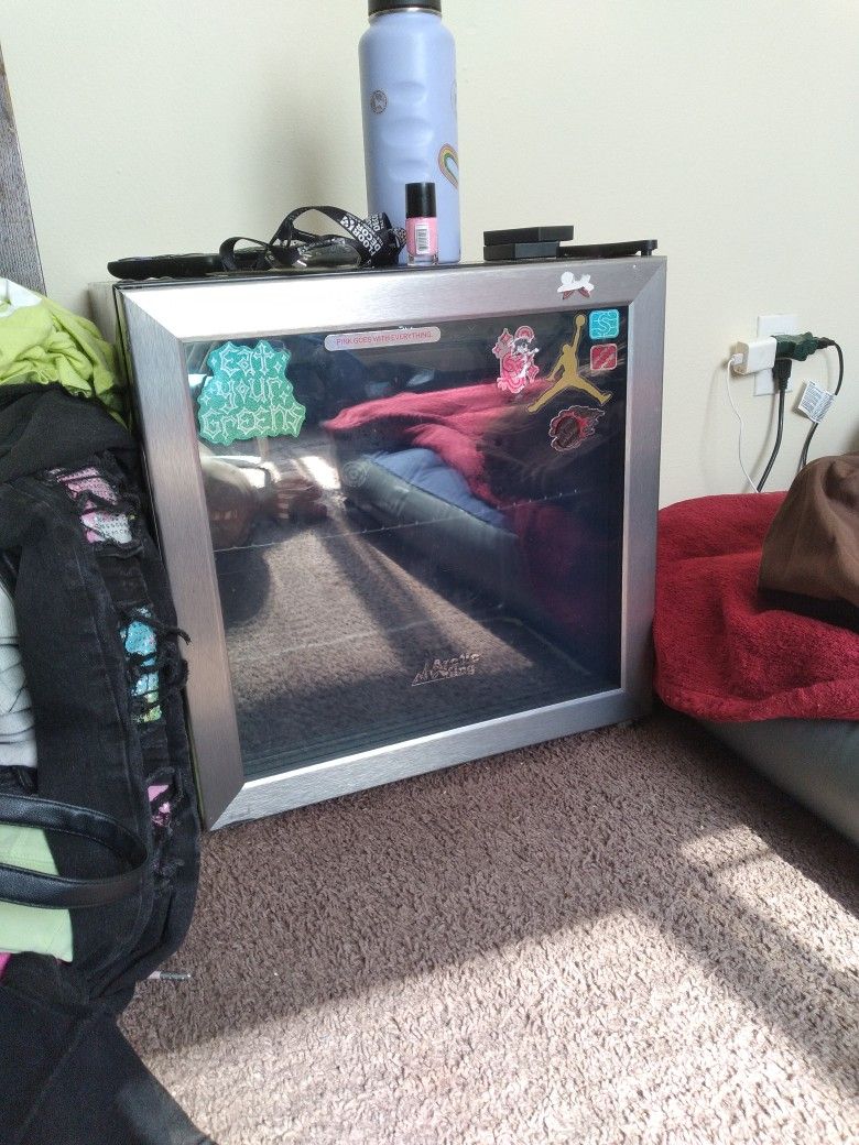 Mini Fridge