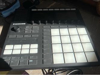 Native Instruments Maschine MK3 USB Audio+MIDI Interface System