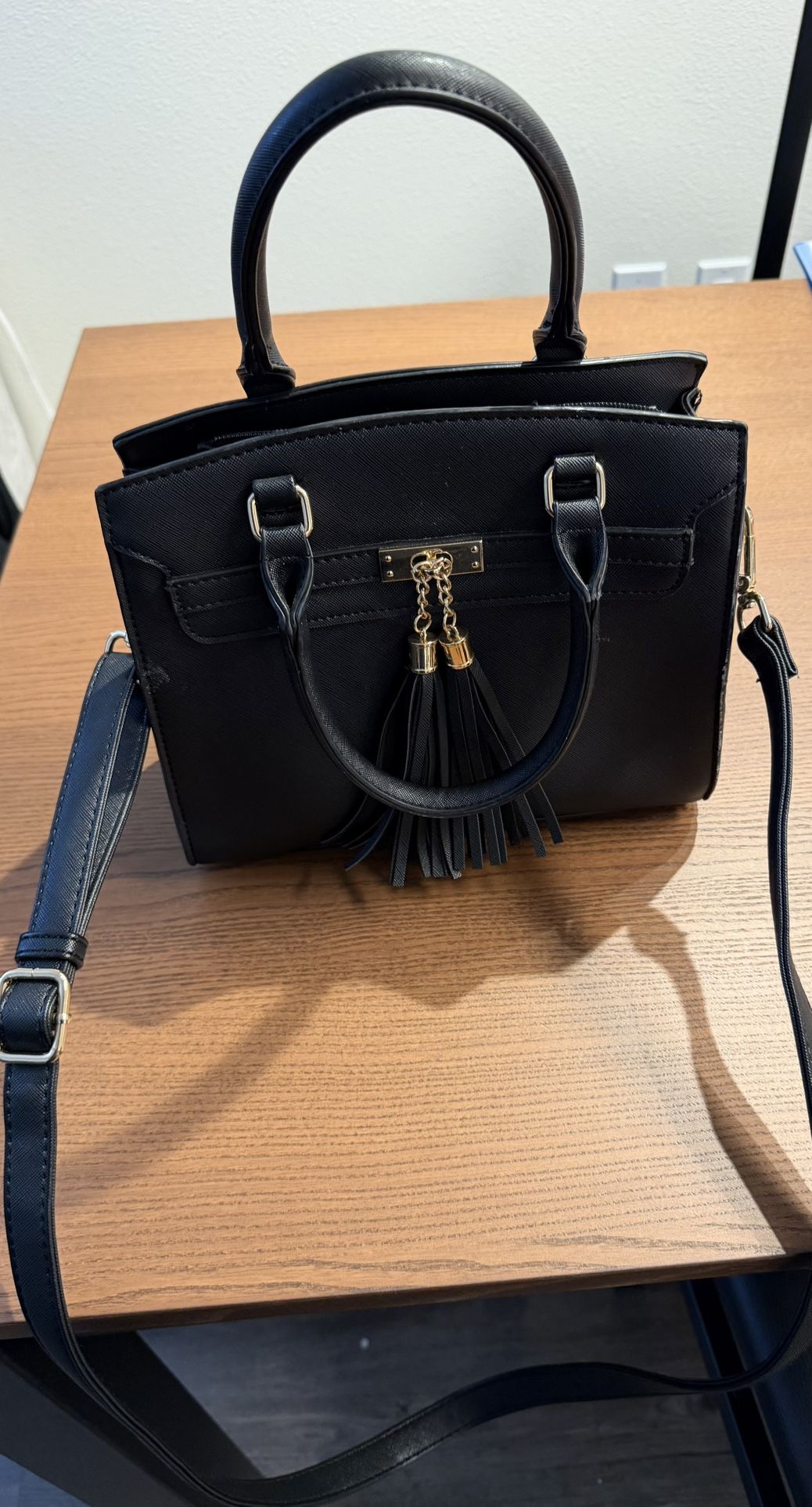 Black Handbag / Crossbody