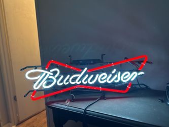 Fully working. Budweiser Neon sign.