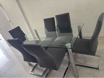 Dining set with covers