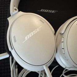 Bose Bose QuietComfort Bluetooth Wireless Noise Cancelling Headphones - White