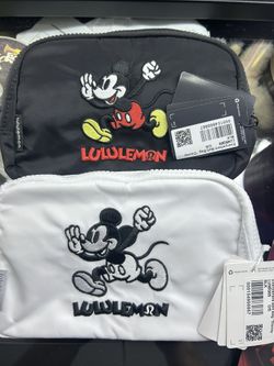 Lululemon Disney 
