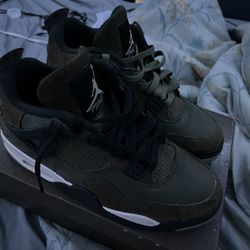 Jordan Retro 4 olives With box