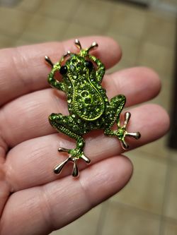 Frog Brooch or Pendant 
