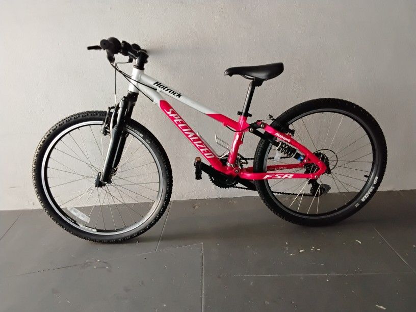 BICYCLE SPECIALIZED 21 SPEED SIZE 24 BRAND NEW