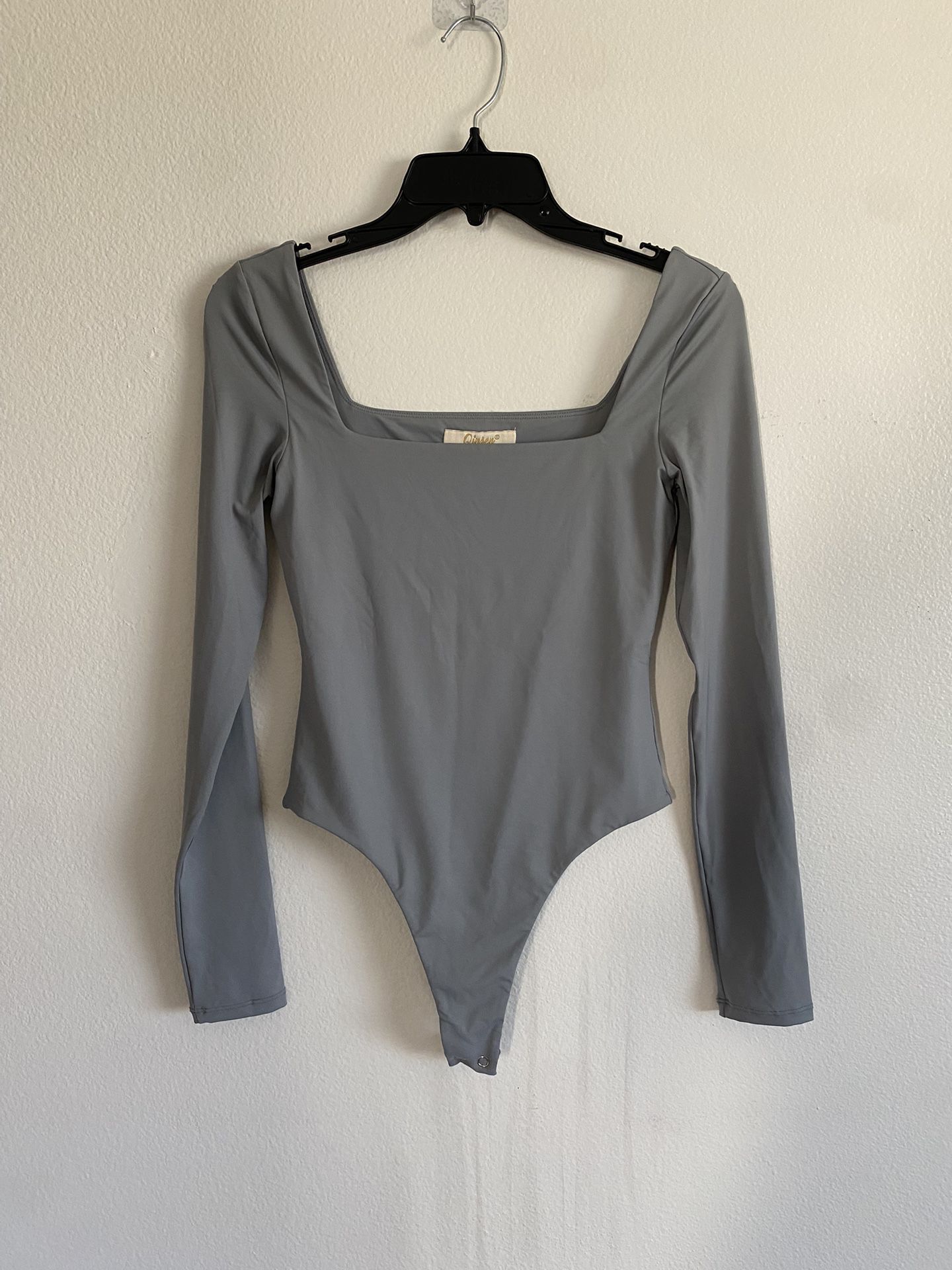 Qinsen Square Neck Long Sleeve Gray Bodysuit - Small 