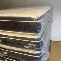 Queen Pillowtop Set New In The Plastic Free Delivery In Atlanta 