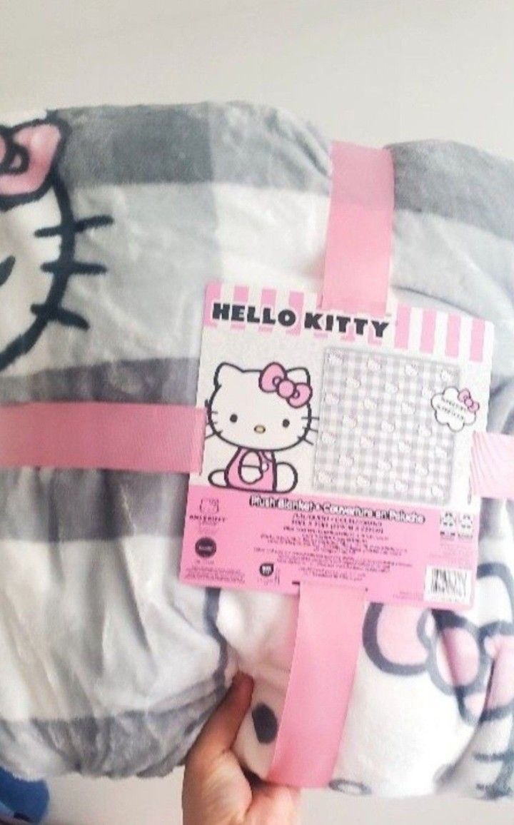 Hello Kitty Blanket 