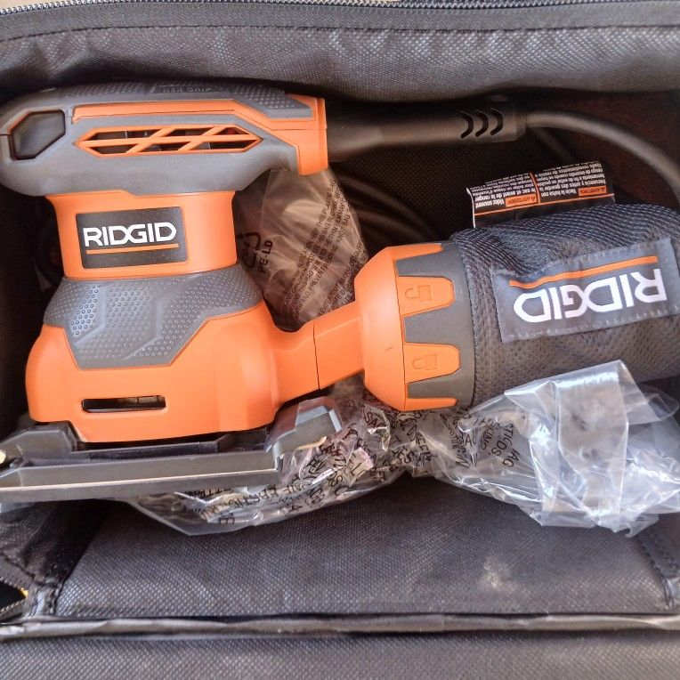 RIDGID
2.4 Amp Corded 1/4 Sheet Sander with AIRGUARD Technology