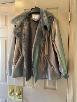 Guess metallic silver jacket with faux fur