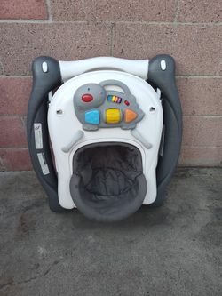 FOLDABLE BABY WALKER