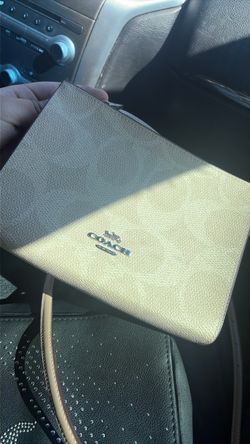 BRAND NEW NEVER USED !!! Coach bag