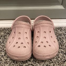 Toddler Girl size 8 Crocs $5