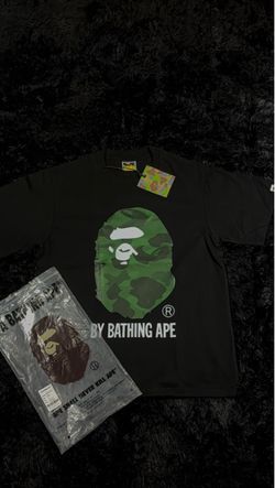2-3 days paid shipping bape t shirt size S with green camo design