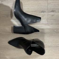 Black Heeled Booties (Steve Madden) 