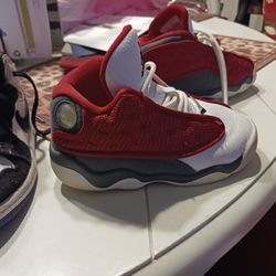 TODDLERS JORDAN SZ8 AN NIKE SZ9 AN LAST 1 IS JORDANS SZ 9.5 ALL LIKE NEW 12 EACH FIRM FINAL PRICE