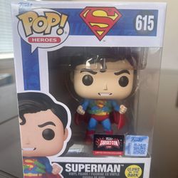 Funko Pop Superman Glow in The Dark Target Con Limited Edition Exclusive 