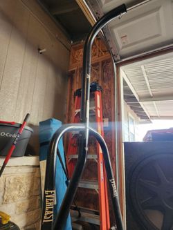 Everlast Boxing Stand