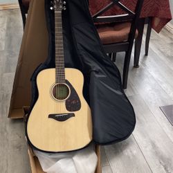 Brand New Yamaha Guitar Acoustic FG 800