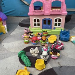 Little people Fisher-Price doll house and accessories
