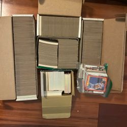 Assortment of old sports cards 