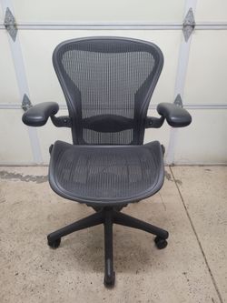 Herman Miller Aeron Size B Computer Desk Ergonomic Task Office Chair, Lumbar Pad