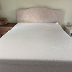 Mattress Queen Tempurpedic