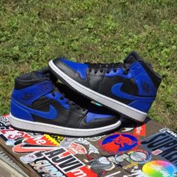 Size 8M - Jordan 1 Mid Hyper Royal