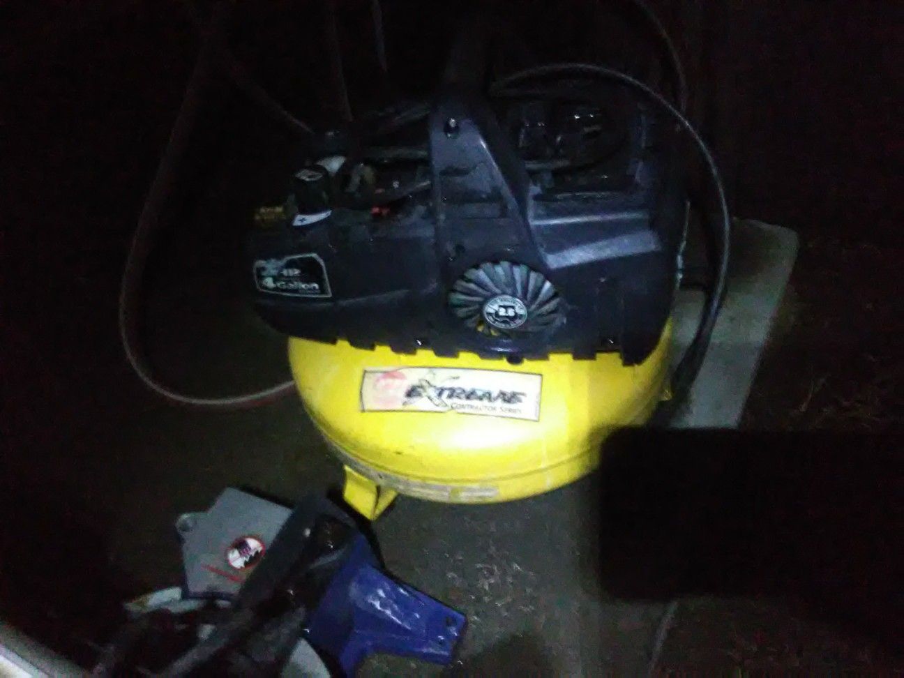 Air compressor