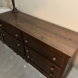 Sturdy Dresser