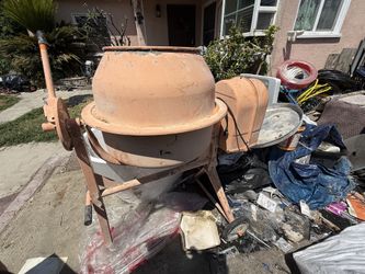 Heavy Duty Concrete Mixer – Works Great – Portable