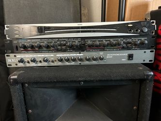 Korg dtr-1000 tuner alesis 3630 compressor rolls rm67 microphone source mixer rack mount