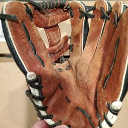 Wilson A550 11” Baseball Glove AO5RB20D11 Brown/Tan Right Hand