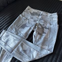 Athleta Grey Camo Leggings 