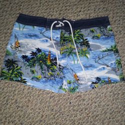 Ladies Shorts Size 7