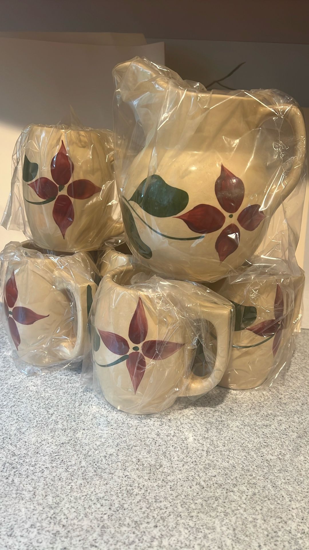 Watt Vintage Pitcher And 6 Large Mugs - USA