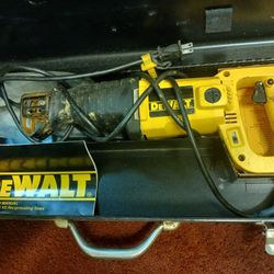 Sawzall, DeWalt DW304 With Tool Box!