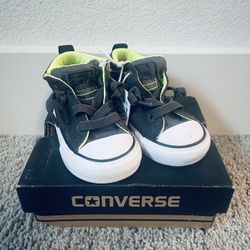 Infant Size 5 Converse Shoes (new)