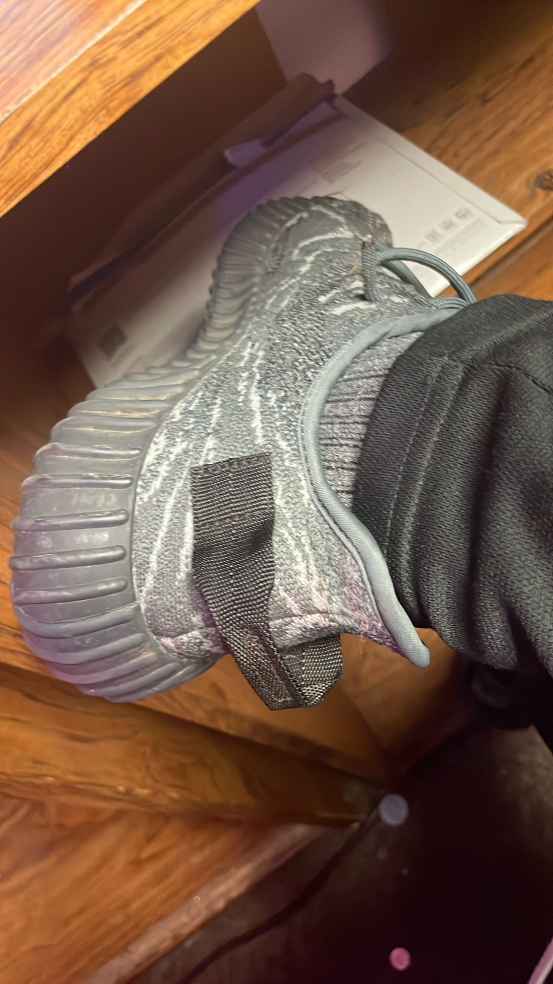 yezzy 350v2 grey and black size 9
