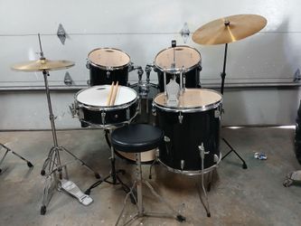 Fender Drum Set