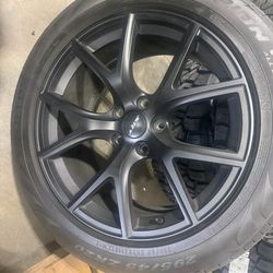 2020  original Jeep Grand Cherokee SRT wheels and new Pirelli runflats, with new TPMS