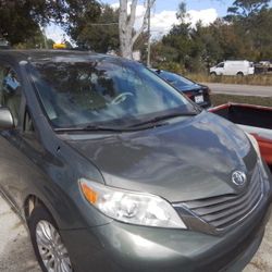 2010 Toyota Sienna