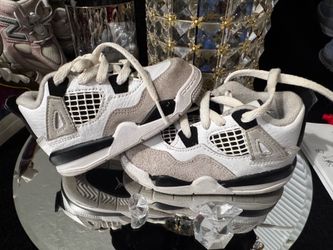 Jordan retro 4 Military Black