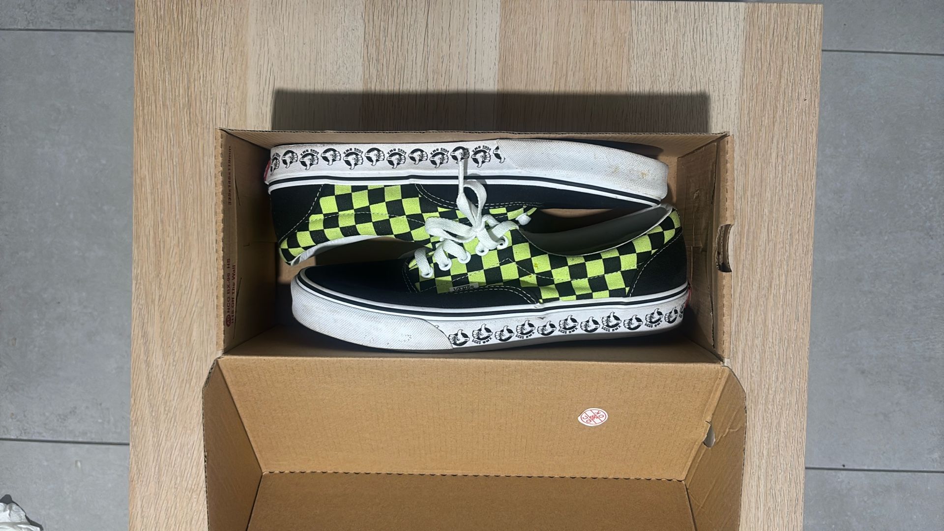 Men’s Vans Era size 10