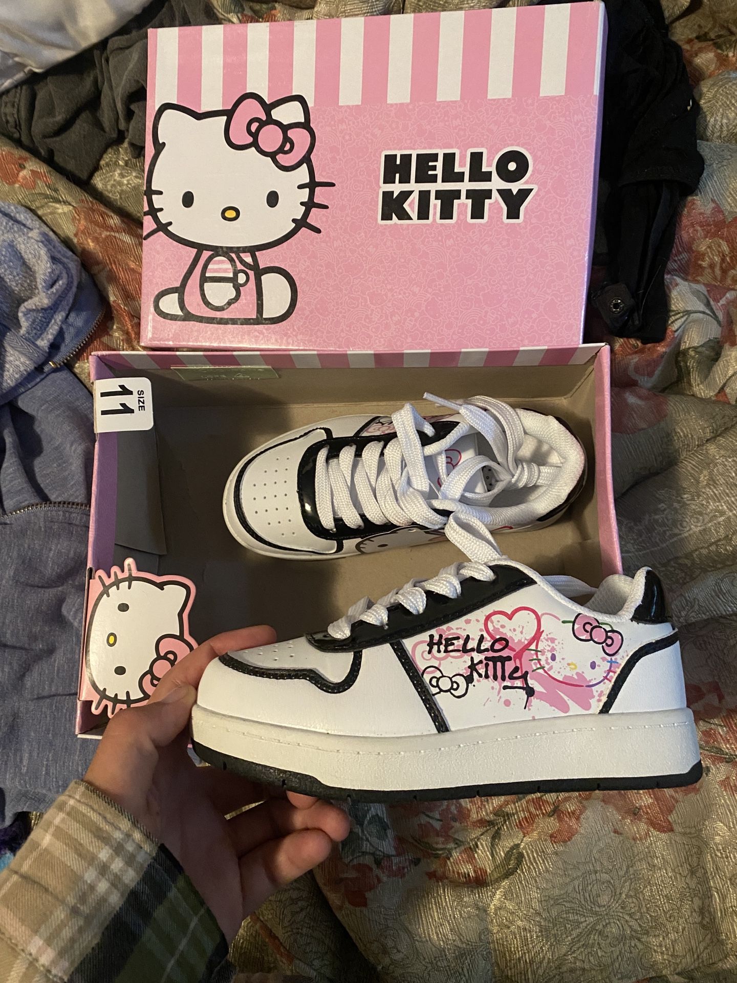 12C Hello Kitty Shoes