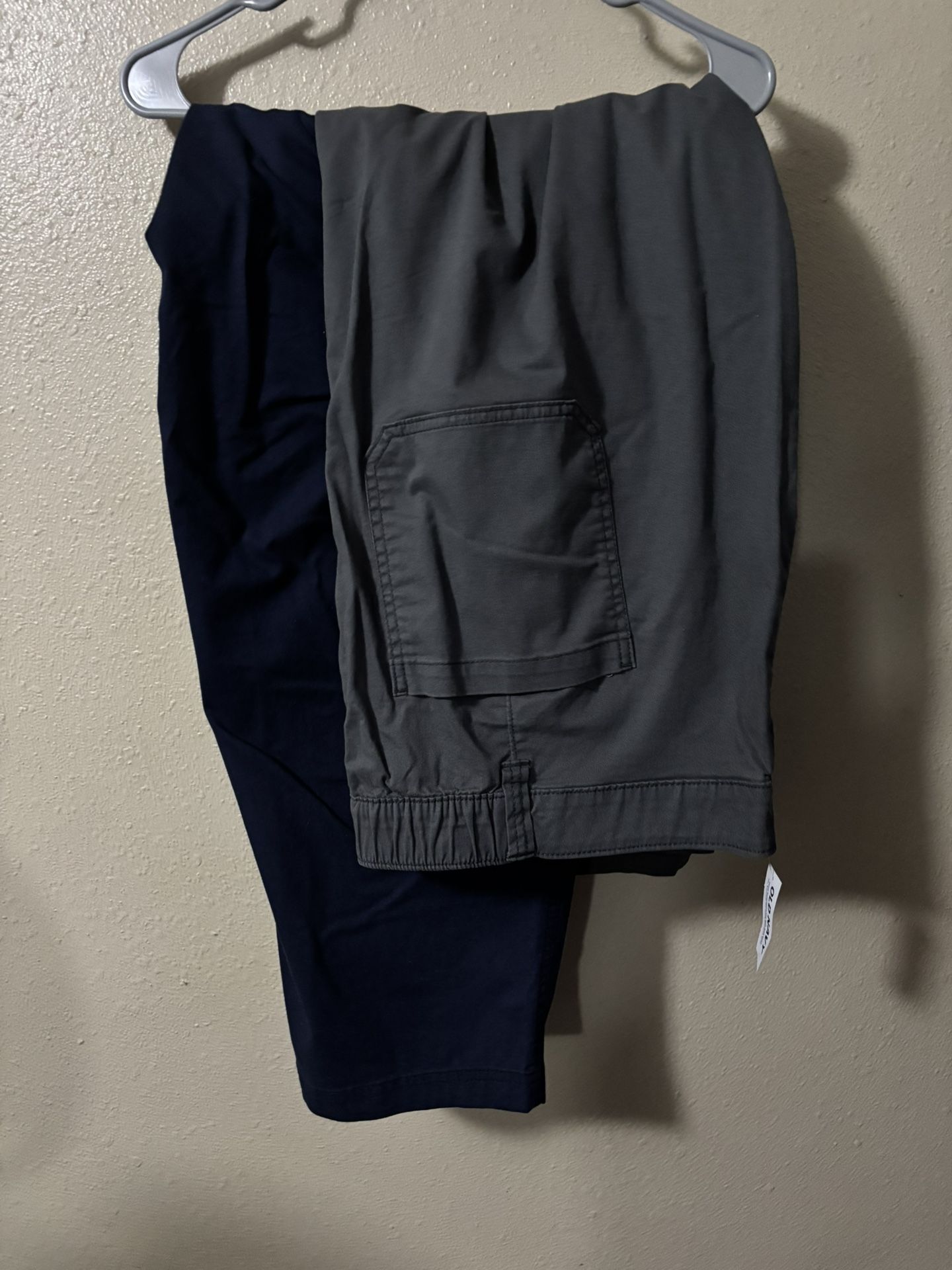 Plus Size Women’s Tops $ Cargo Pants