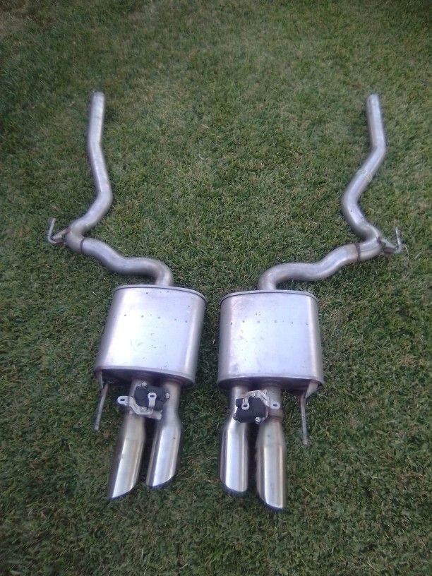 Mustang GT Exhaust Muffler With Quad Tips 