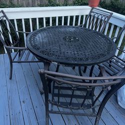 Outdoor Table With 4 Chairs For Sale